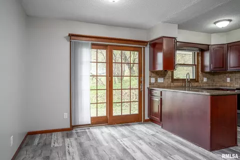 3404 11th Ave, Moline, IL 61265 photo 7