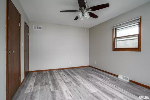 3404 11th Ave, Moline, IL 61265 photo 18