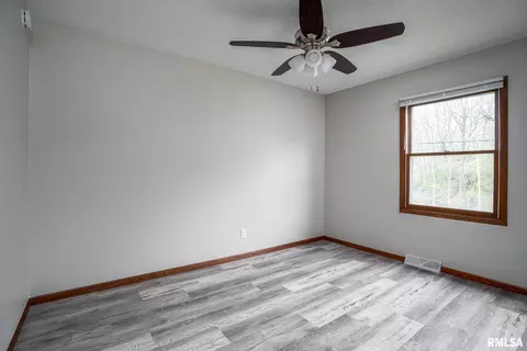 3404 11th Ave, Moline, IL 61265 photo 13