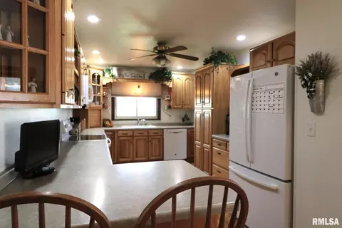 600 S Jackson St, Morrison, IL 61270 photo 6