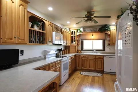 600 S Jackson St, Morrison, IL 61270 photo 7