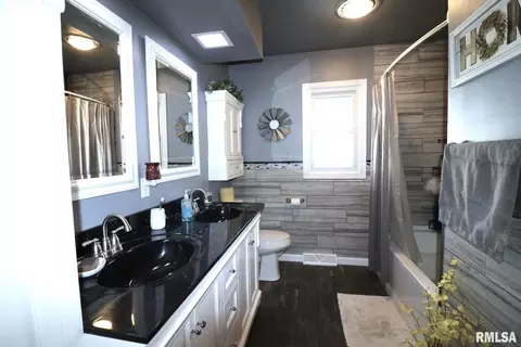 600 S Jackson St, Morrison, IL 61270 photo 14