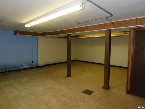 2815 53rd St, Moline, IL 61265 photo 13