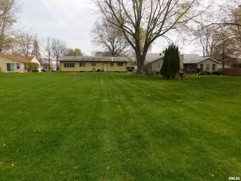 2815 53rd St, Moline, IL 61265 photo 2