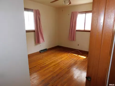 2815 53rd St, Moline, IL 61265 photo 9