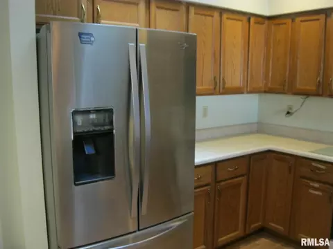 706 Valley View Dr, Fulton, IL 61252 photo 7