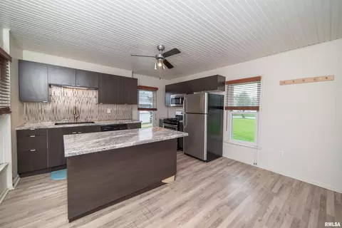 1512 24th Ave, Moline, IL 61265 photo 7