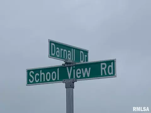109 W School View Rd, Geneseo, IL 61254