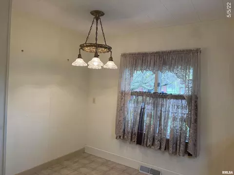 405 S State St, Annawan, IL 61234 photo 6