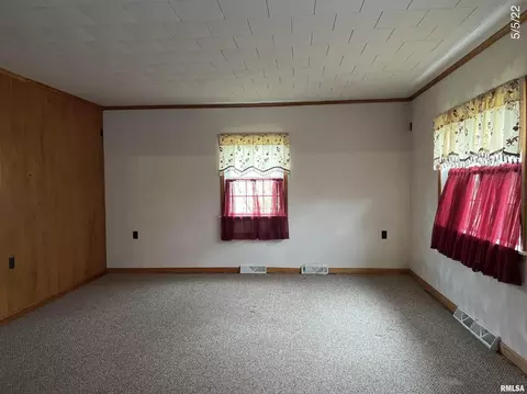 405 S State St, Annawan, IL 61234 photo 9