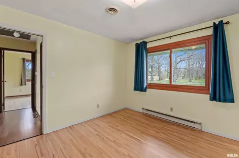 15698 Waller Rd, Fulton, IL 61252 photo 9