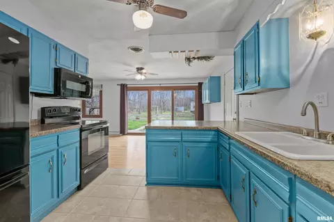 15698 Waller Rd, Fulton, IL 61252 photo 4