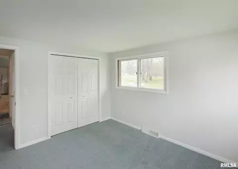 203 E Upper St, Cambridge, IL 61238 photo 15