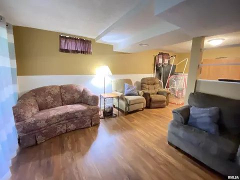 306 Crest Rd, Eldridge, IA 52748 photo 19