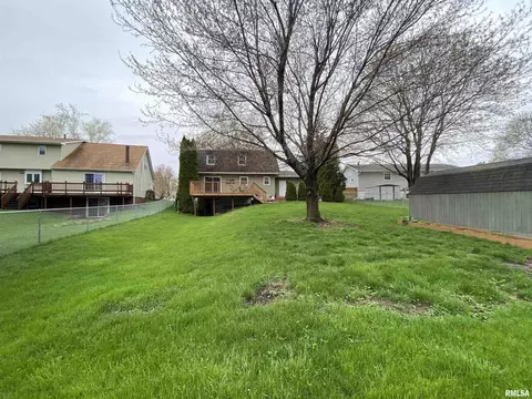 306 Crest Rd, Eldridge, IA 52748 photo 26