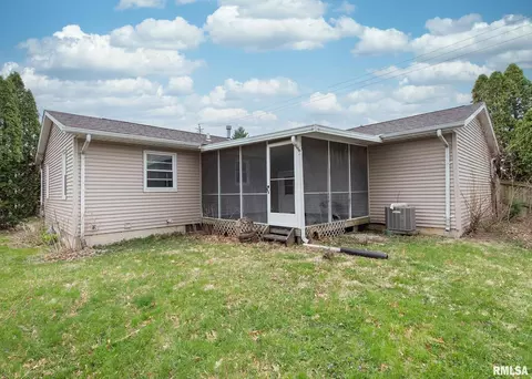 1152 25th St, Moline, IL 61265 photo 18