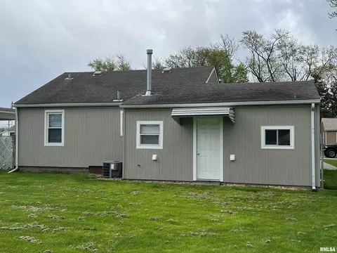 2321 48th St, Moline, IL 61265 photo 9