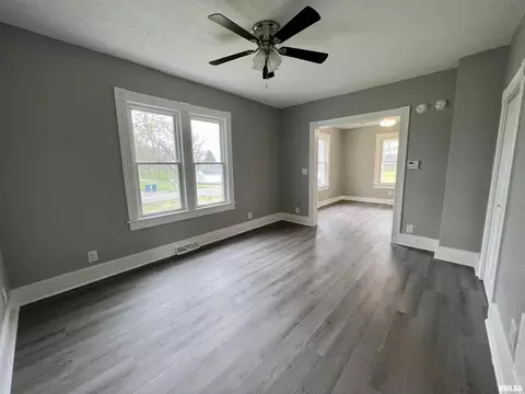 404 4th Ave, Sherrard, IL 61281 photo 4