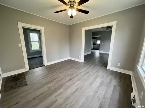 404 4th Ave, Sherrard, IL 61281 photo 3