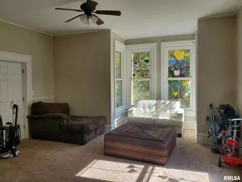 1111 15th St, Moline, IL 61265 photo 7