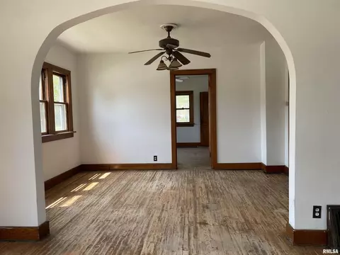 100 N 3rd St, Clinton, IA 52732 photo 6