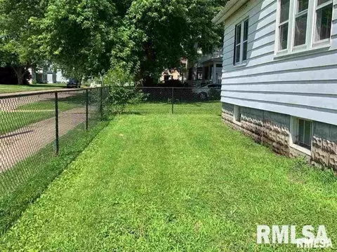 100 N 3rd St, Clinton, IA 52732 photo 2