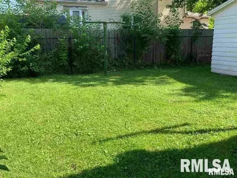 100 N 3rd St, Clinton, IA 52732 photo 3