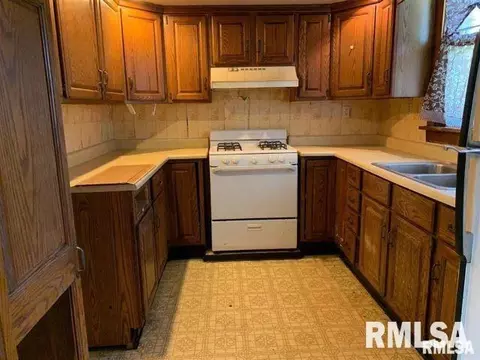 100 N 3rd St, Clinton, IA 52732 photo 10