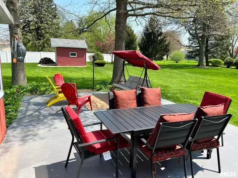 604 Midland Dr, Kewanee, IL 61443 photo 9