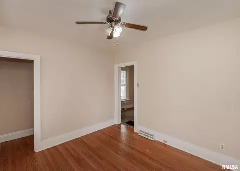 514 16th Ave, Moline, IL 61265 photo 4