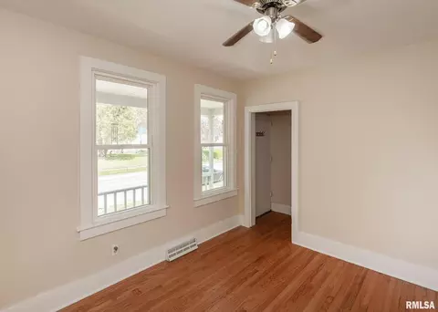 514 16th Ave, Moline, IL 61265 photo 2