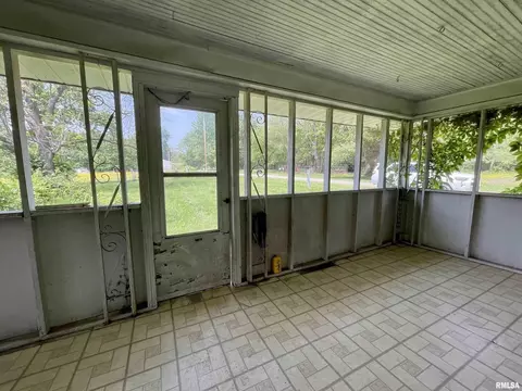 180 Schnake Ln, Eldorado, IL 62930 photo 23