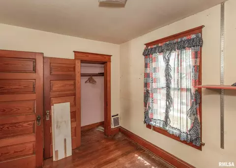 1147 24th St, Moline, IL 61265 photo 22
