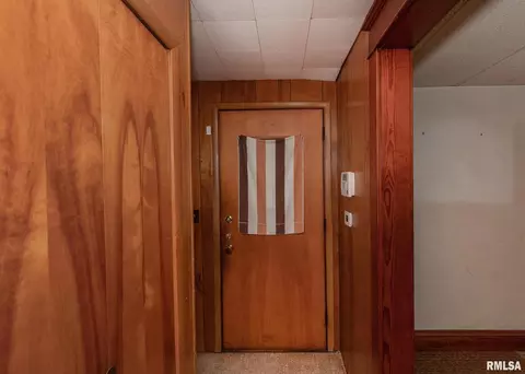 1147 24th St, Moline, IL 61265 photo 7