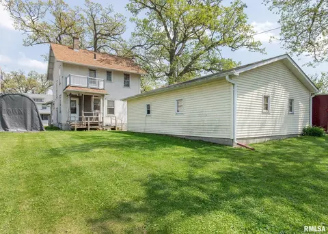 1147 24th St, Moline, IL 61265 photo 4