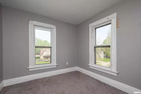 914 25th St, Moline, IL 61265 photo 15