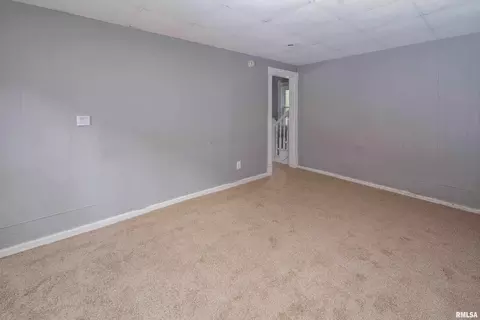914 25th St, Moline, IL 61265 photo 4