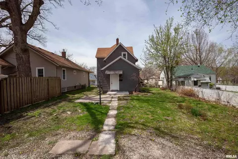 914 25th St, Moline, IL 61265 photo 24