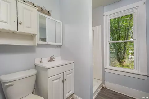 914 25th St, Moline, IL 61265 photo 11