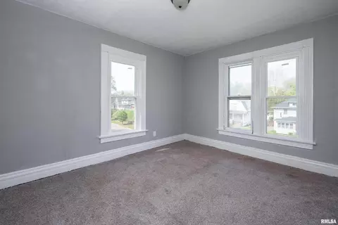 914 25th St, Moline, IL 61265 photo 13