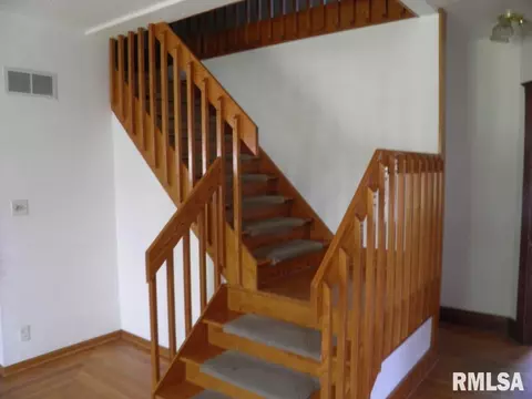 2105 West St, Thomson, IL 61285 photo 4