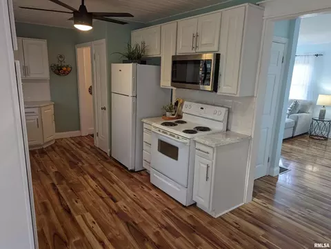 4202 21st Ave, Moline, IL 61265 photo 8