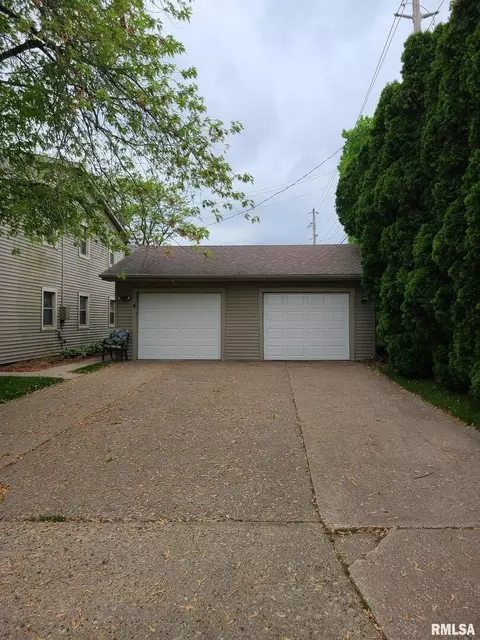 3343 56th St, Moline, IL 61265 photo 5