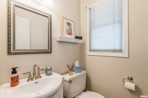 3414 15th St, Moline, IL 61265 photo 17