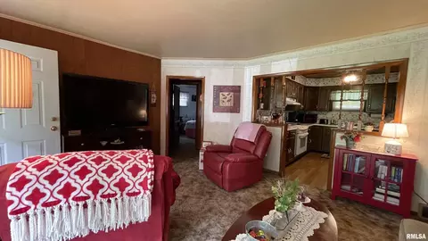 616 N 7th St, Herrin, IL 62948 photo 5
