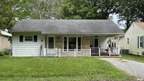 616 N 7th St, Herrin, IL 62948 photo 1