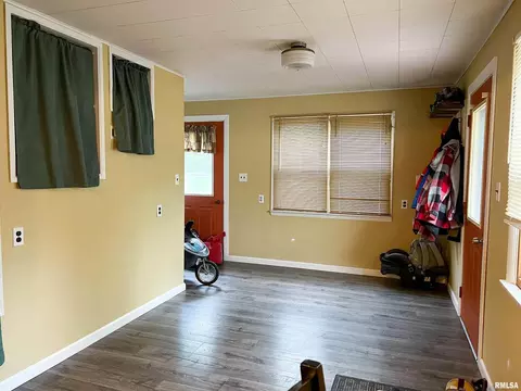 10464 Two Mile Rd, Thomson, IL 61285 photo 10