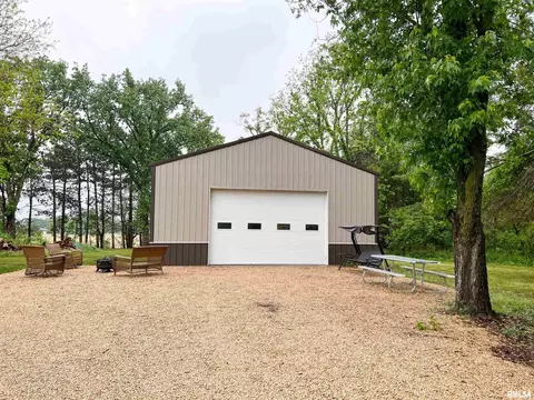 10464 Two Mile Rd, Thomson, IL 61285 photo 2