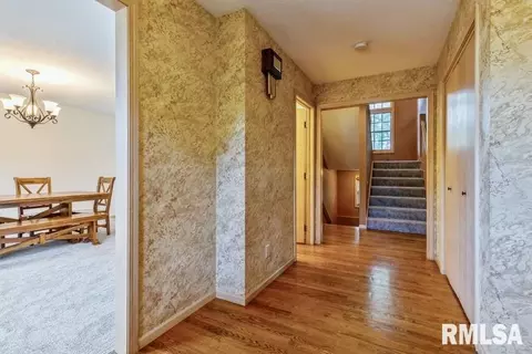 3610 72nd St, Moline, IL 61265 photo 3