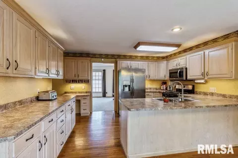 3610 72nd St, Moline, IL 61265 photo 11